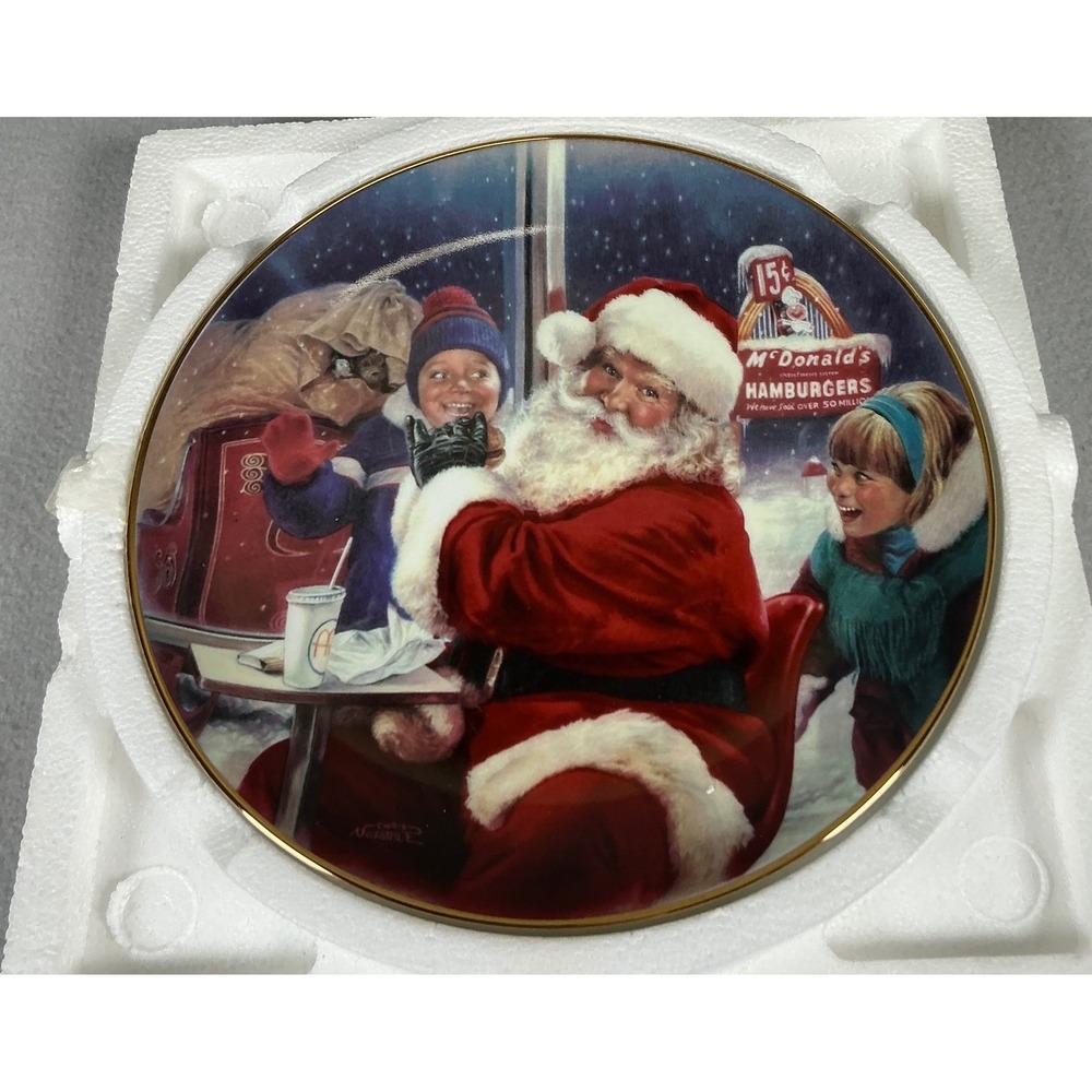 McDonald's‎ McMemories Santa A Well Deserved Break Collector Plate 1995 2729A